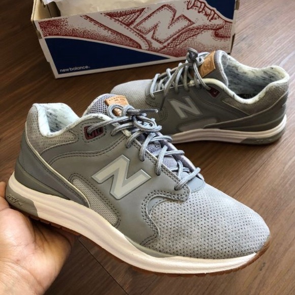 New Balance Shoes - New Balance Sliver mink with gum sole